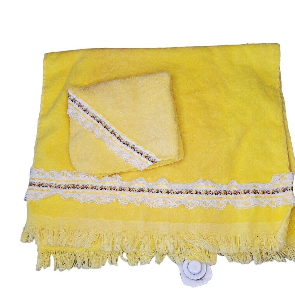 Vintage Cannon Sunshine Yellow Lace Floral Ruffle Hand Towel Washcloth Set‎ USA